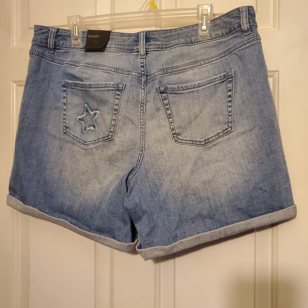 NWT star detailed shorts